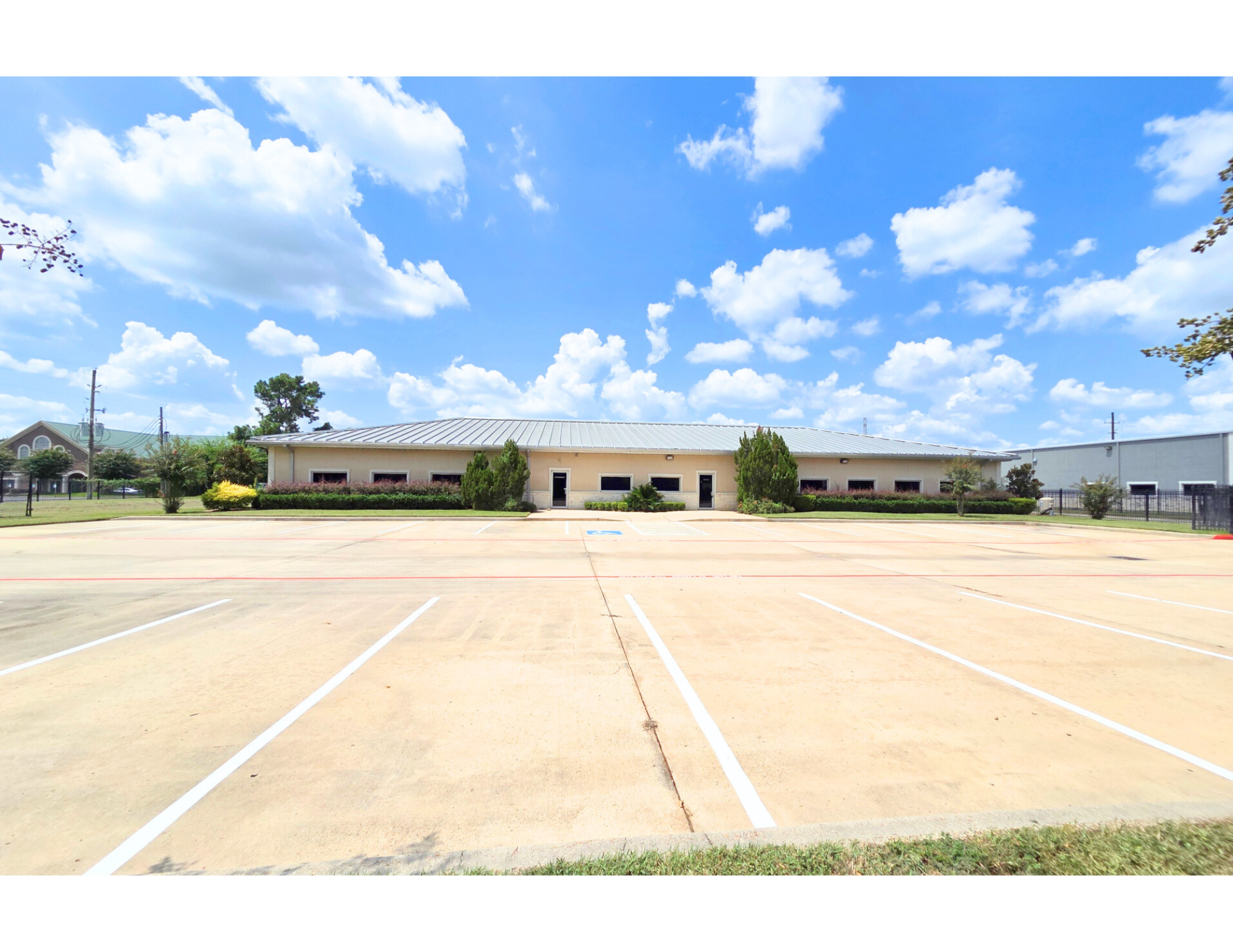 21613 Rhodes Rd, Spring, TX for sale Interior Photo- Image 1 of 8