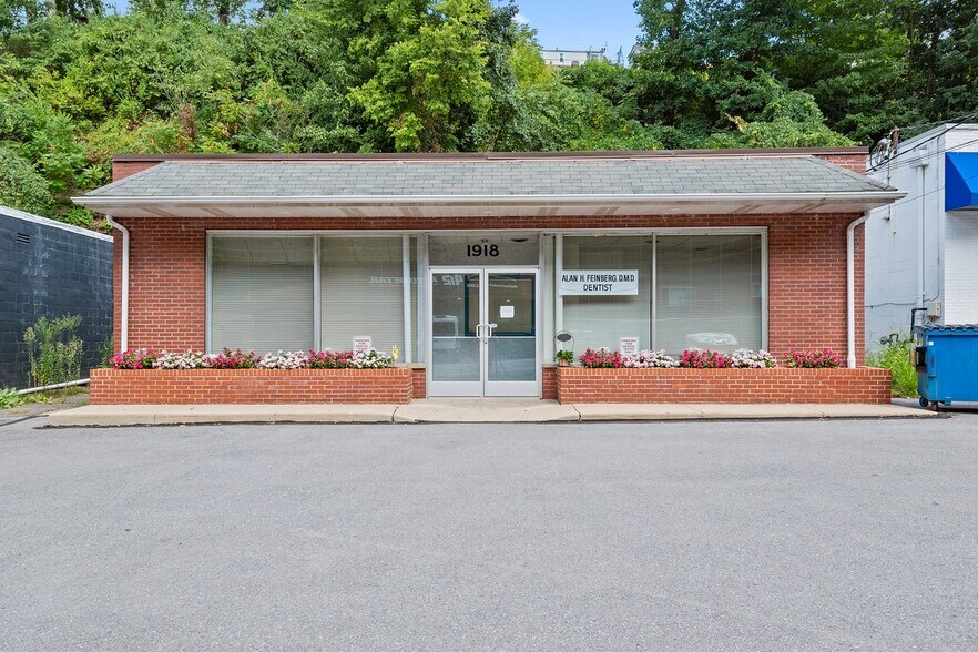 1918 Painters Run Rd, Pittsburgh, PA 15241