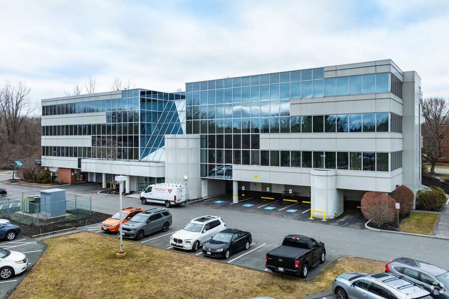 3 Edgewater Dr, Norwood, MA for lease - Building Photo - Image 2 of 4