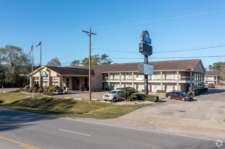 2155 N 11th St, Beaumont, TX for sale - Primary Photo - Image 1 of 1