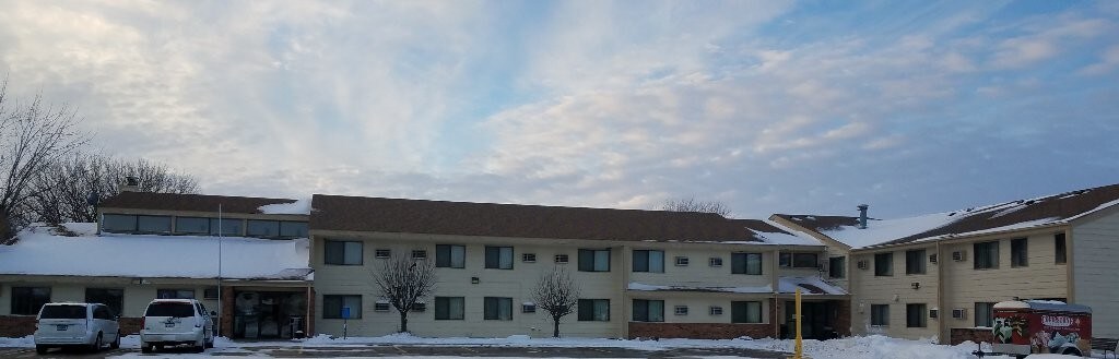 1313 State St N, Waseca, MN for sale Primary Photo- Image 1 of 1