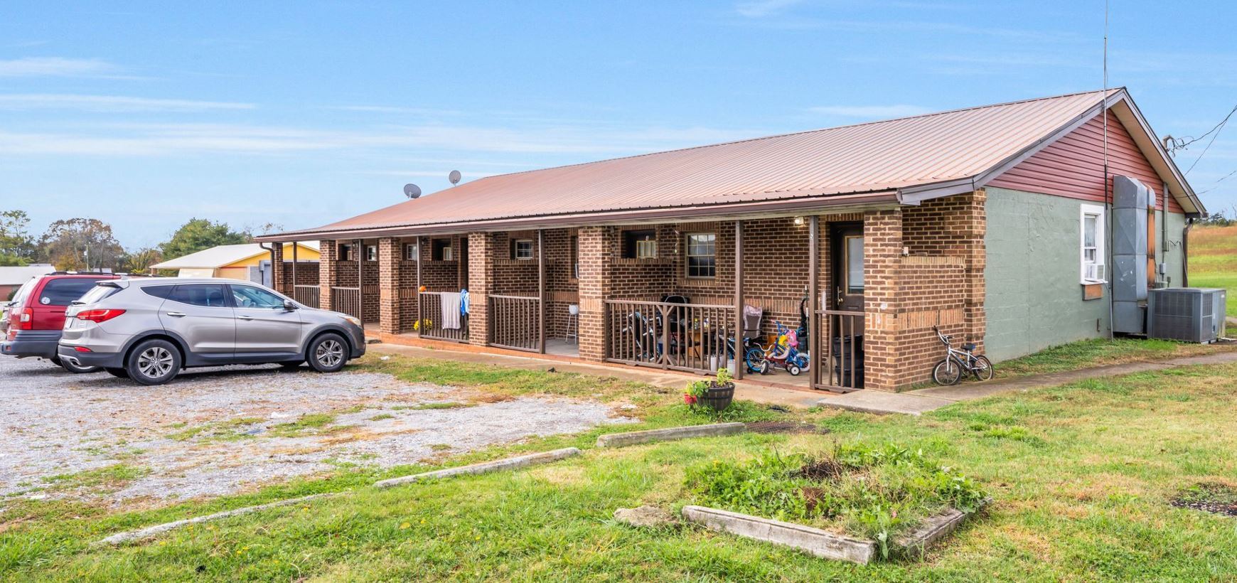 27 Unit - Middle Tennessee Portfolio portfolio of 4 properties for sale on LoopNet.com Building Photo- Image 1 of 16