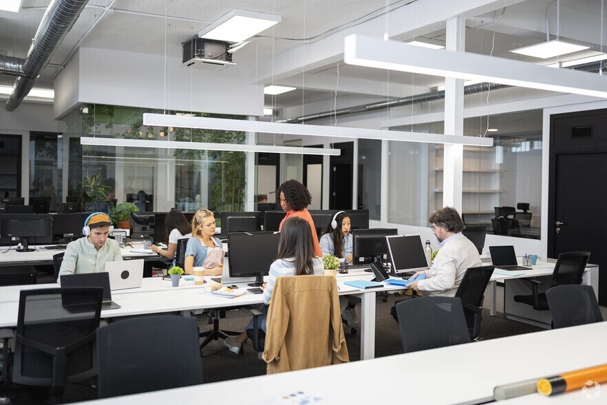 Calle Apolonio Morales, 3, Madrid, Madrid for lease - Interior Photo - Image 1 of 1