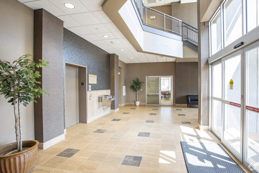 4013 N Ridge Rd, Wichita, KS for sale - Lobby - Image 1 of 1