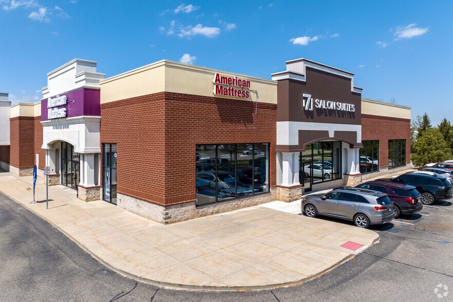 51347-51405 Gratiot Ave, Chesterfield, MI for lease - Building Photo - Image 2 of 7