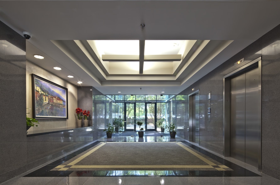 5510 Six Forks Rd, Raleigh, NC for lease - Building Photo - Image 3 of 20