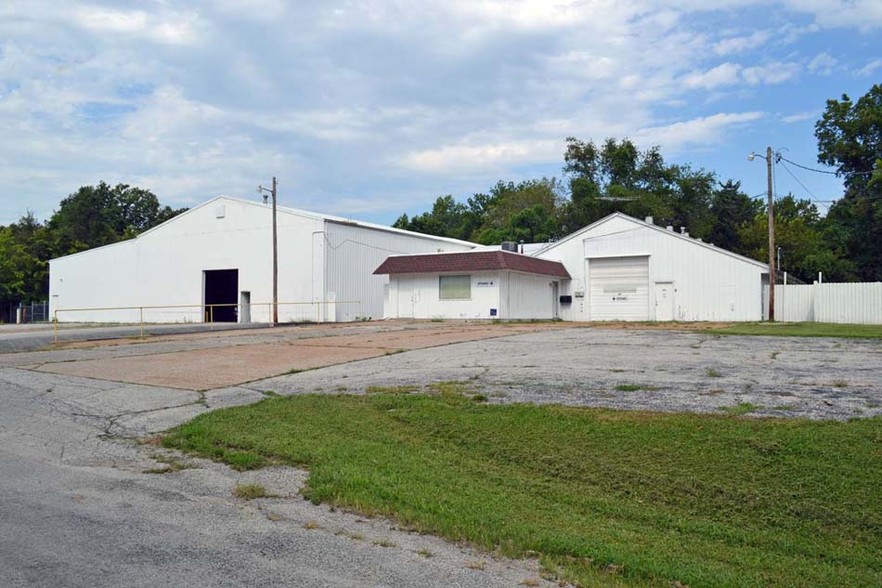 711 S 16th St, Belleville, IL for sale - Building Photo - Image 1 of 1