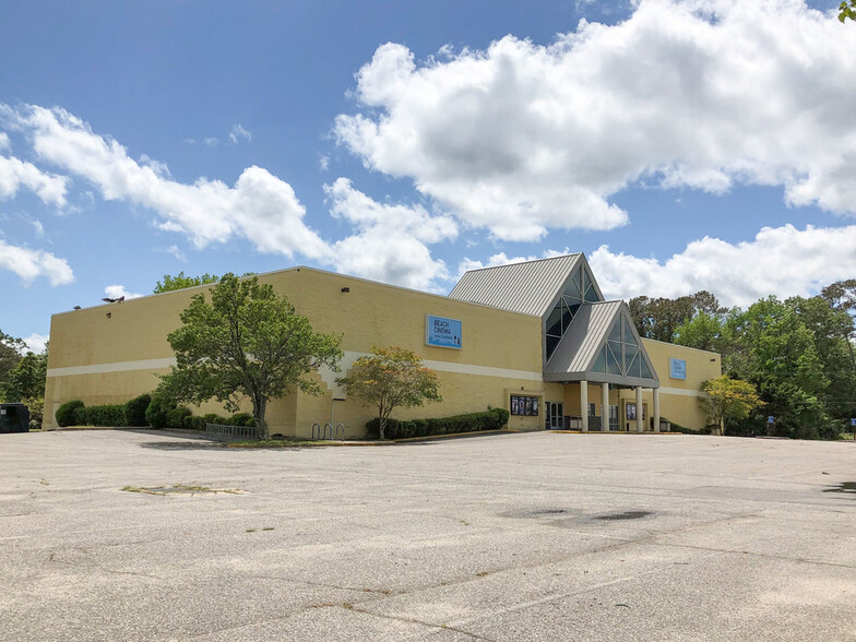 941 Laskin Rd, Virginia Beach, VA for lease - Building Photo - Image 1 of 7