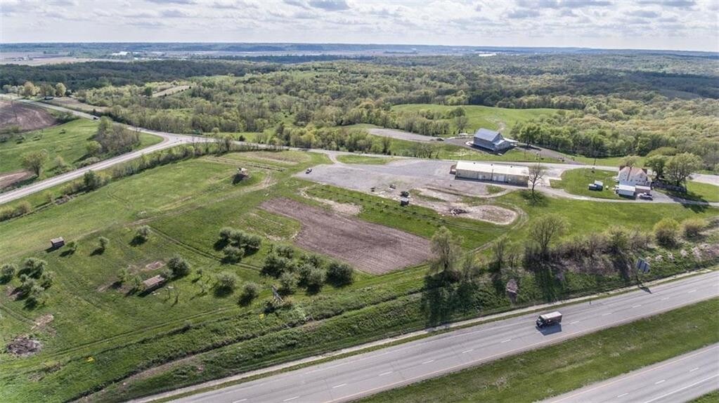 14621 State Route K, Amazonia, MO 64421