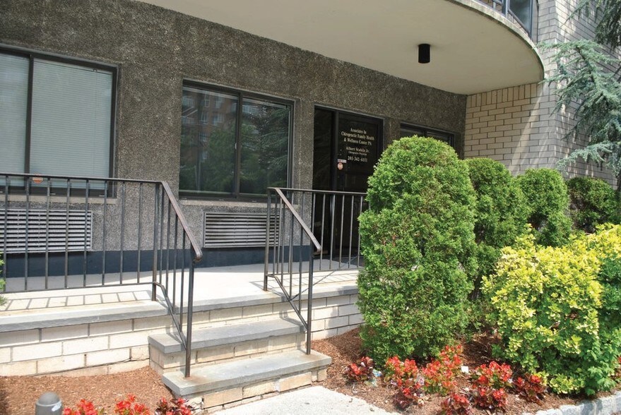 101 Prospect Ave, Hackensack, NJ 07601