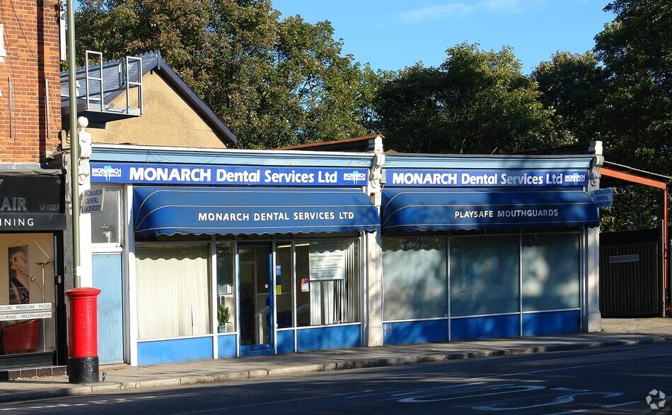 4547 Friern Rd, London, LND N11 3EG