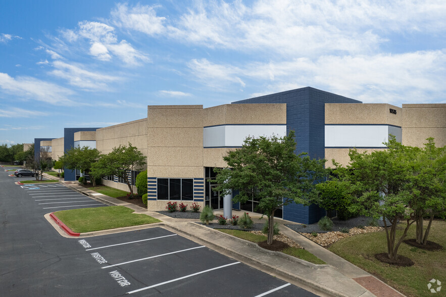 1835 Kramer Ln, Austin, TX for lease - Building Photo - Image 1 of 5