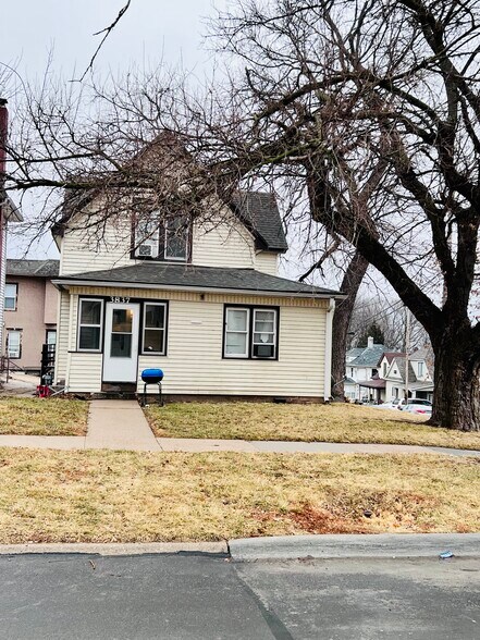 3837 S 23rd St, Omaha, NE for sale - Primary Photo - Image 1 of 1