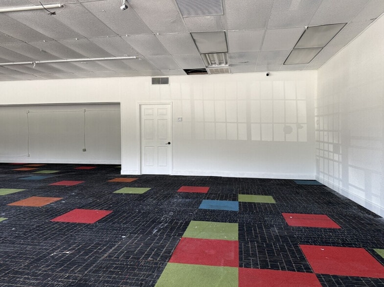 6596 E State Road 44, Wildwood, FL for lease - Interior Photo - Image 3 of 8