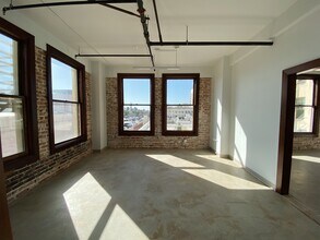 106 W 4th St, Santa Ana, CA for sale Interior Photo- Image 1 of 10