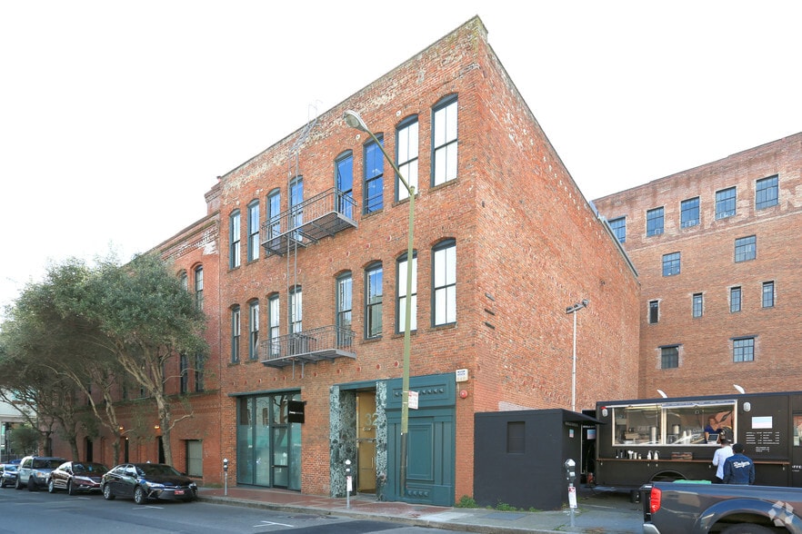 323-325 Pacific Ave, San Francisco, CA for lease - Building Photo - Image 1 of 3