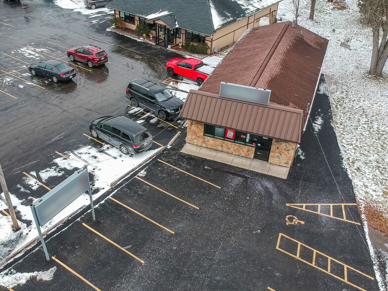 1909 E Washington St, New Castle, PA for sale - Building Photo - Image 2 of 11