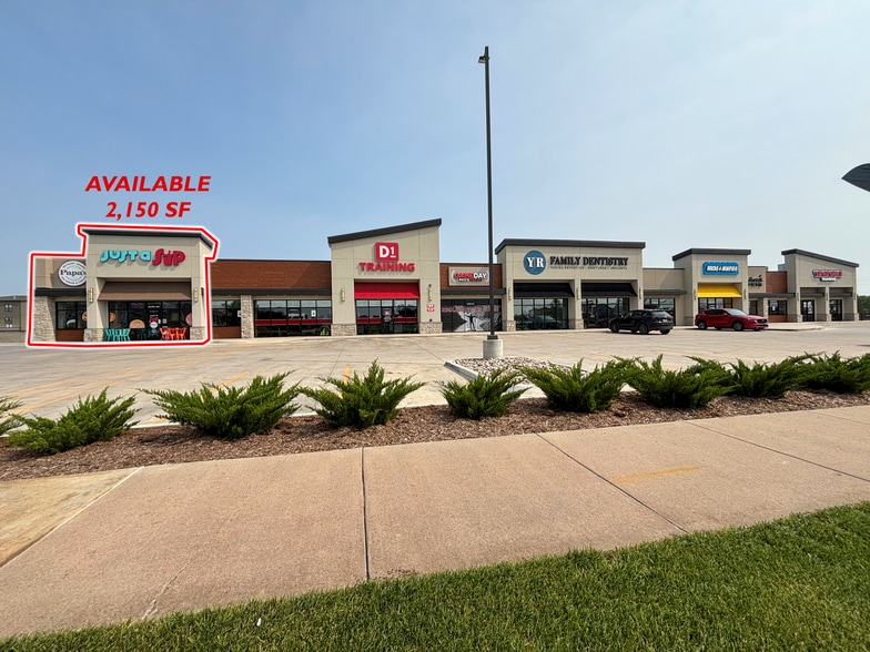 3801 N Ridge Rd, Wichita, KS for lease - Building Photo - Image 2 of 6