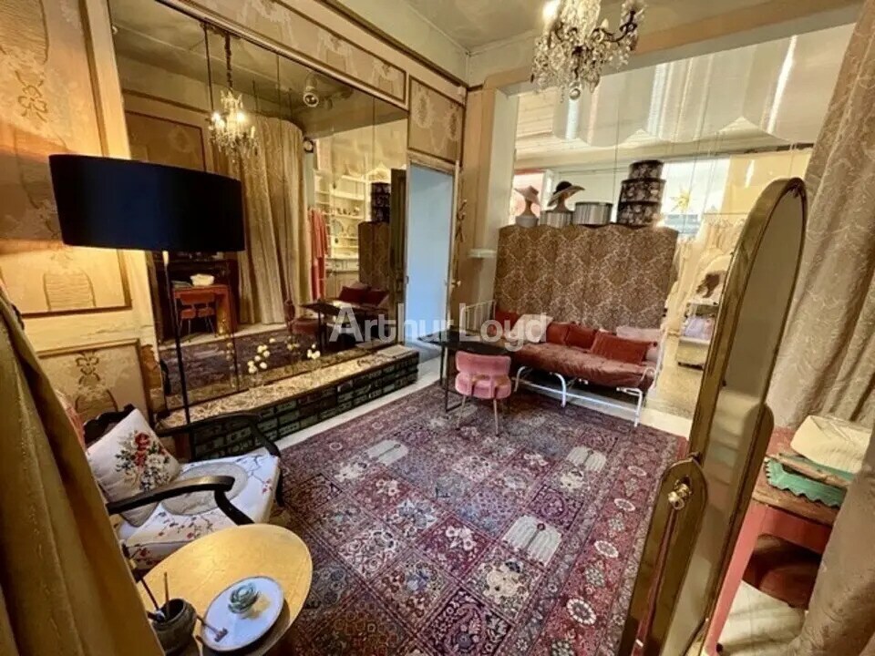 Retail in Reims for lease Building Photo- Image 1 of 7