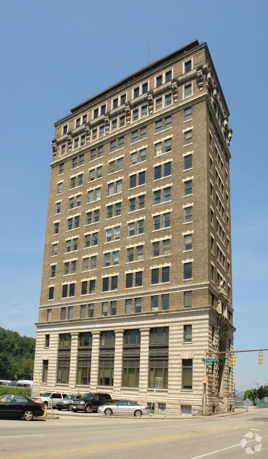 723 Kanawha Blvd, Charleston, WV 25301