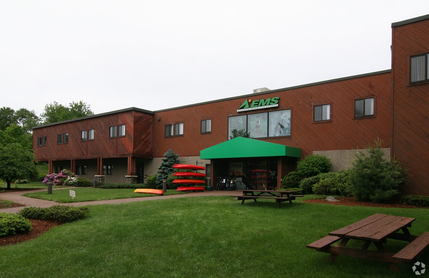 1 Vose Farm Rd, Peterborough, NH 03458