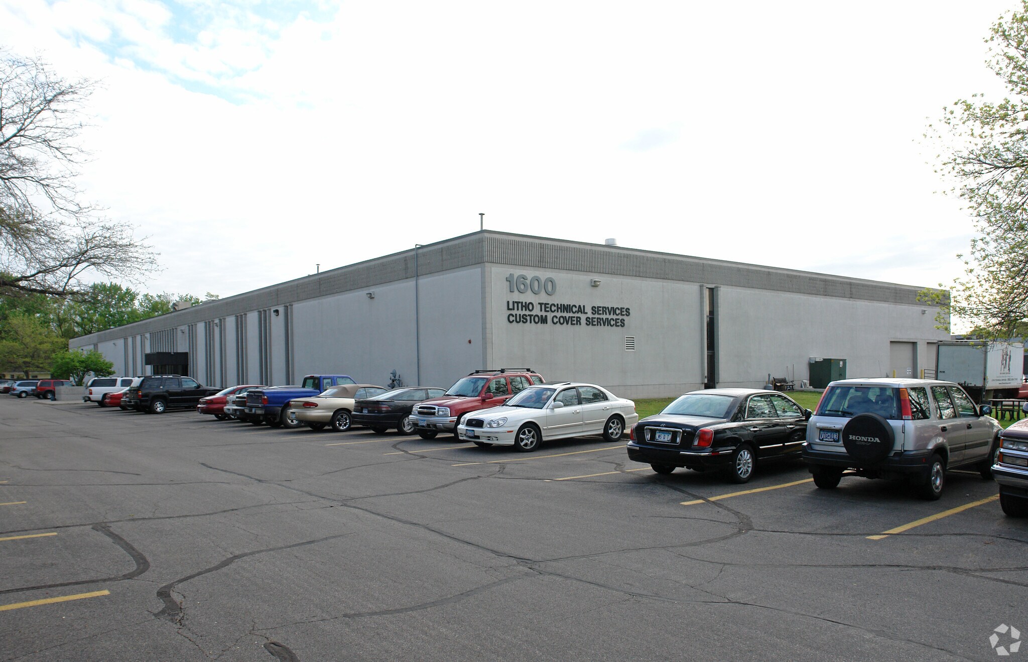 1600 W 92nd St, Bloomington, MN for sale Primary Photo- Image 1 of 1