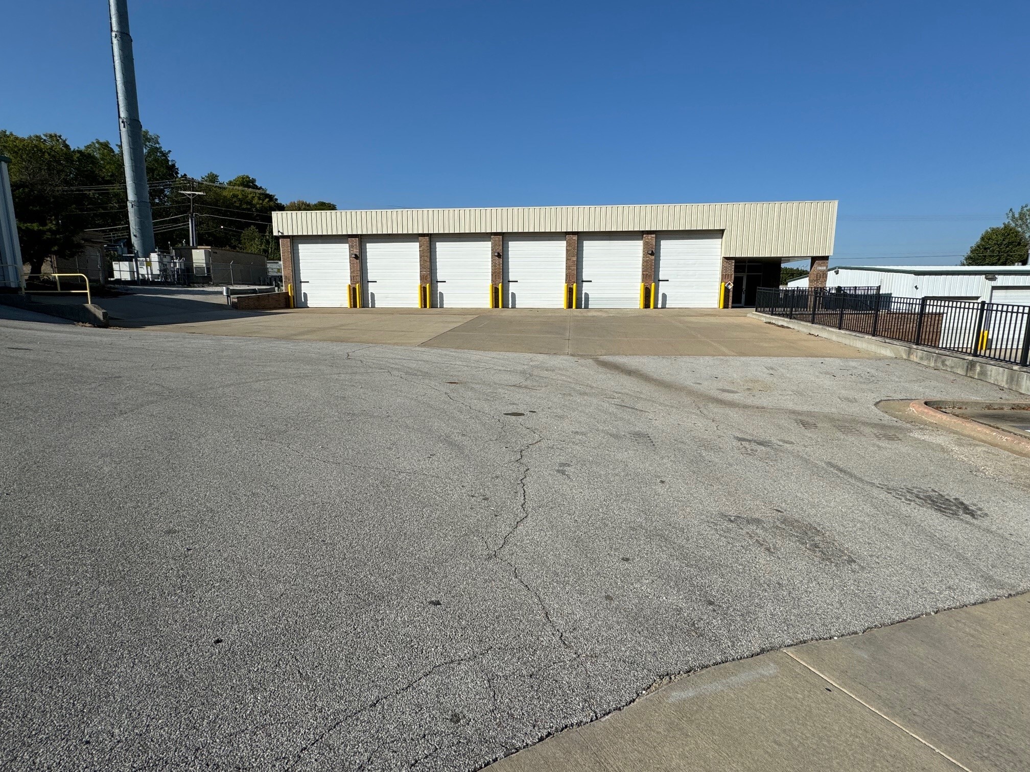 4302 Washington Ave, Independence, MO for lease Building Photo- Image 1 of 8