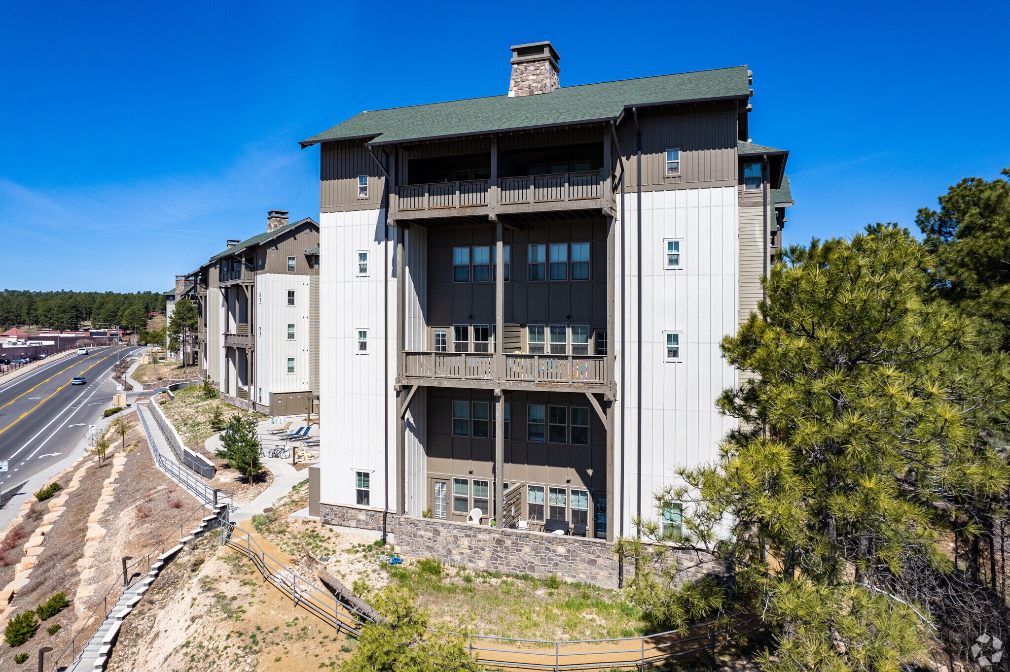 555 W Forest Meadows St, Flagstaff, AZ for sale Primary Photo- Image 1 of 1