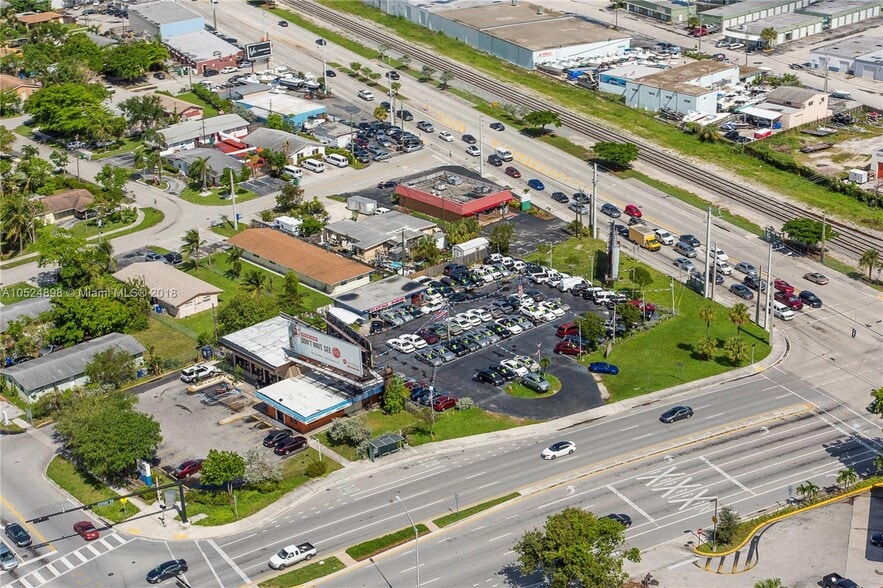 345 E Copans Rd, Pompano Beach, FL for sale - Building Photo - Image 2 of 15