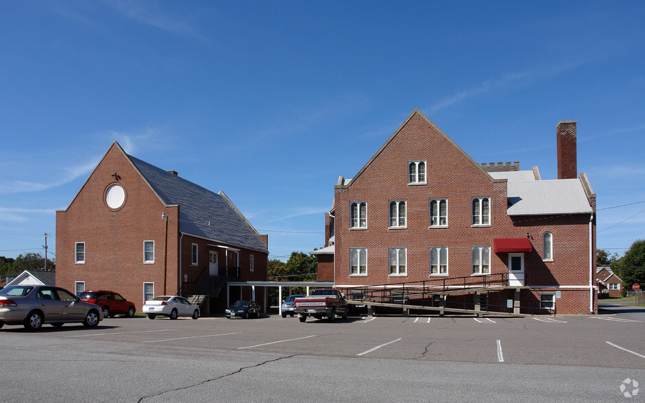 1912 Waughtown St, Winston-Salem, NC for sale - Building Photo - Image 2 of 2