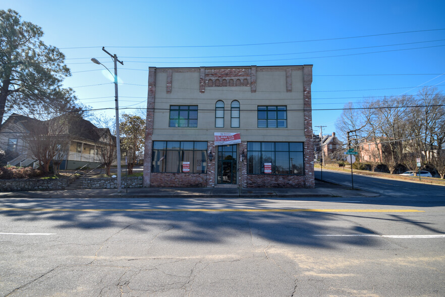 823 W Markham St, Little Rock, AR for sale - Building Photo - Image 1 of 1