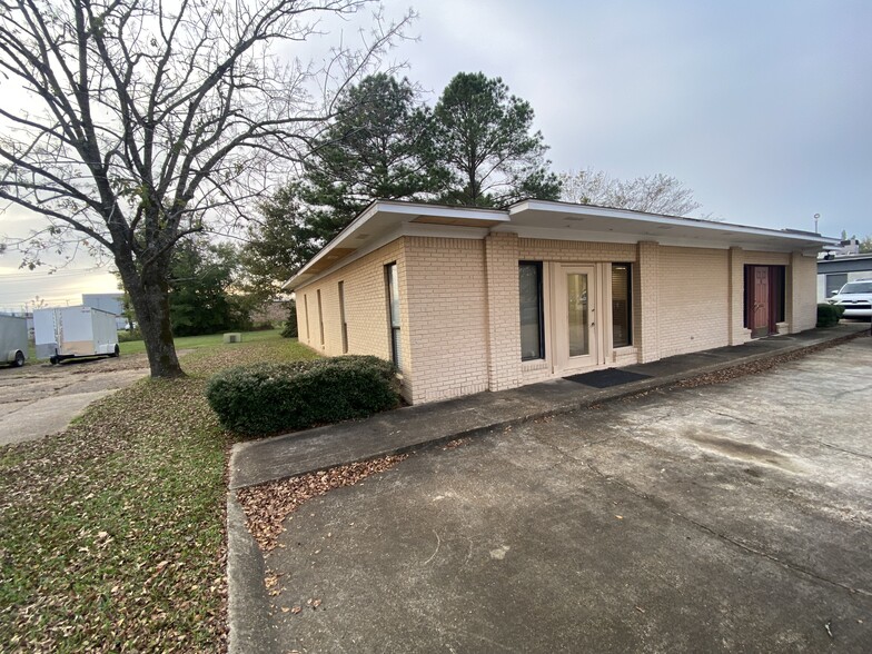 106 Office Park Dr, Brandon, MS for sale - Building Photo - Image 2 of 12