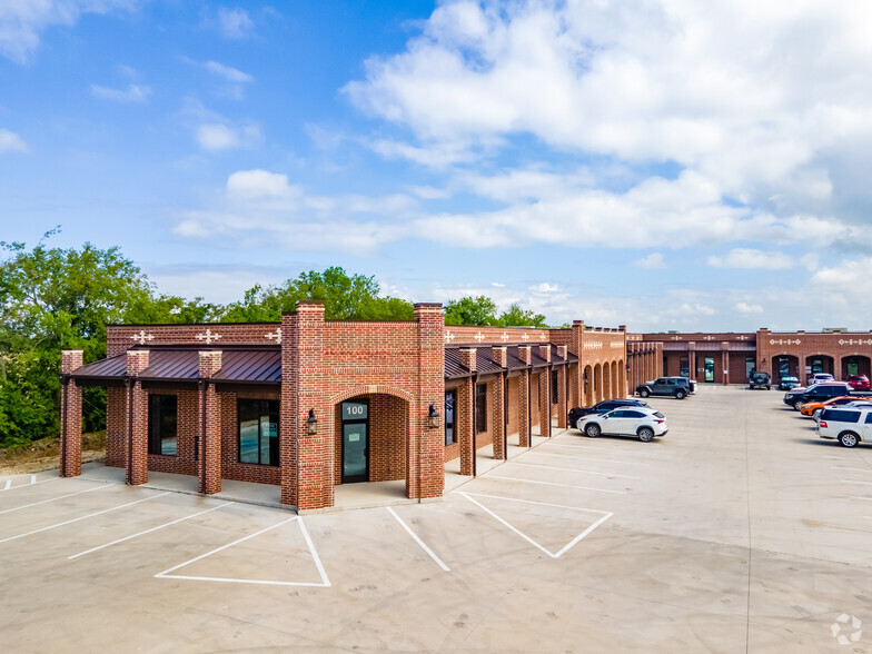 3348 Peden Rd, Fort Worth, TX for lease - Building Photo - Image 1 of 24