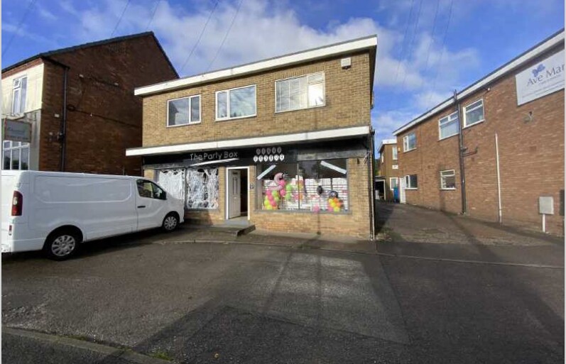 8 Chase Rd, Burntwood for sale - Building Photo - Image 1 of 1