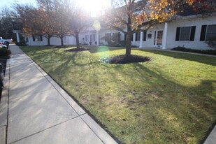 1 Nami Ln, Hamilton NJ - Live-Work Space