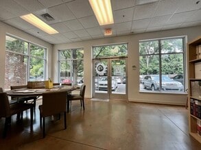 1514 S Church St, Charlotte, NC for lease Interior Photo- Image 2 of 10