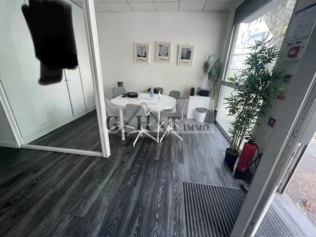 Office in Vincennes for sale - Interior Photo - Image 2 of 6