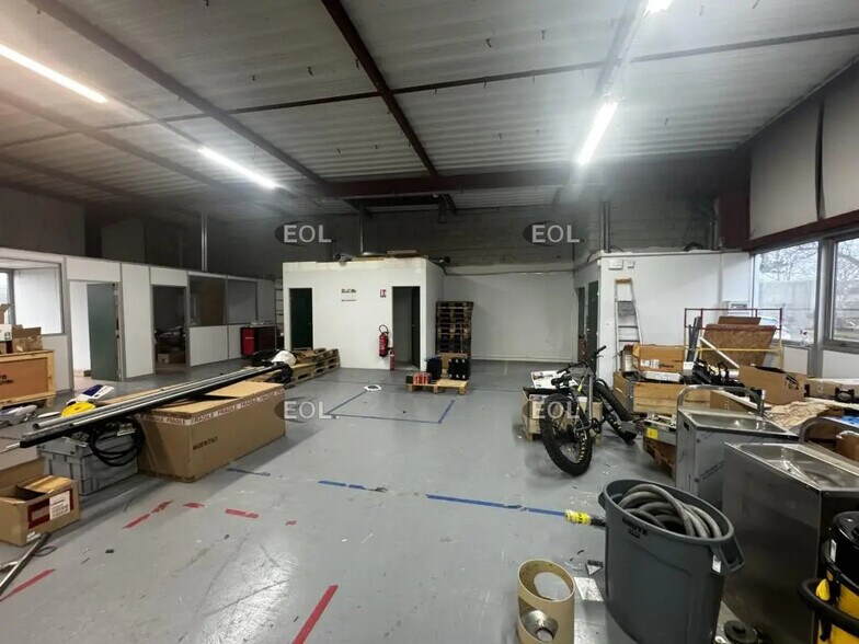 Flex in Villebon-sur-Yvette for lease - Building Photo - Image 1 of 4