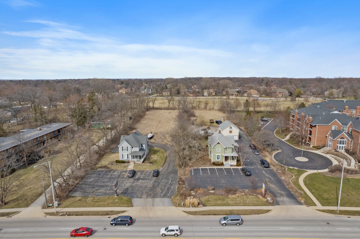 14241434 E. Main Street St Charles, IL for Sale