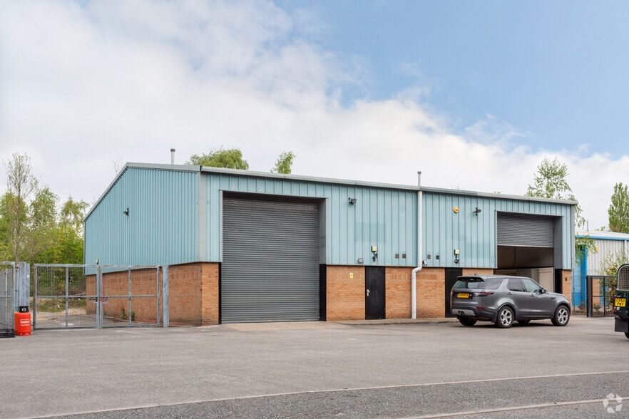 Fox Covert Way, Mansfield for sale - Primary Photo - Image 1 of 1