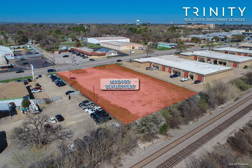 1860 W Division St, Arlington, TX for sale - Building Photo - Image 1 of 1