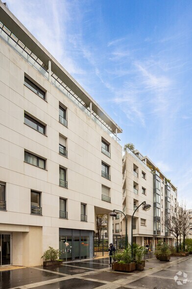 32 Rue Des Cévennes, Paris for sale - Building Photo - Image 2 of 18