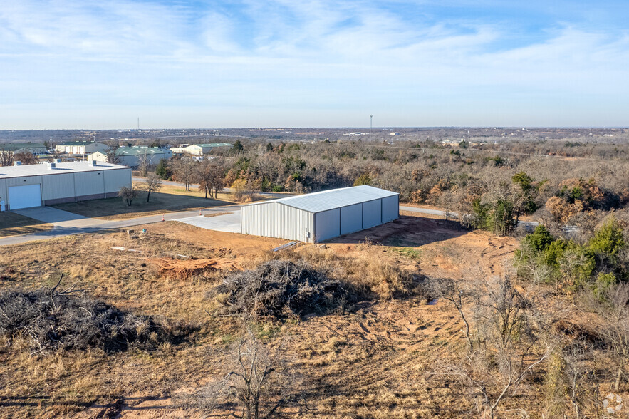 1736 Red Oak Lane, Guthrie, OK for lease - Aerial - Image 3 of 39