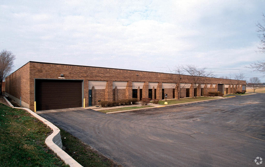 1040-1060 High St, Mundelein, IL for lease - Building Photo - Image 2 of 5