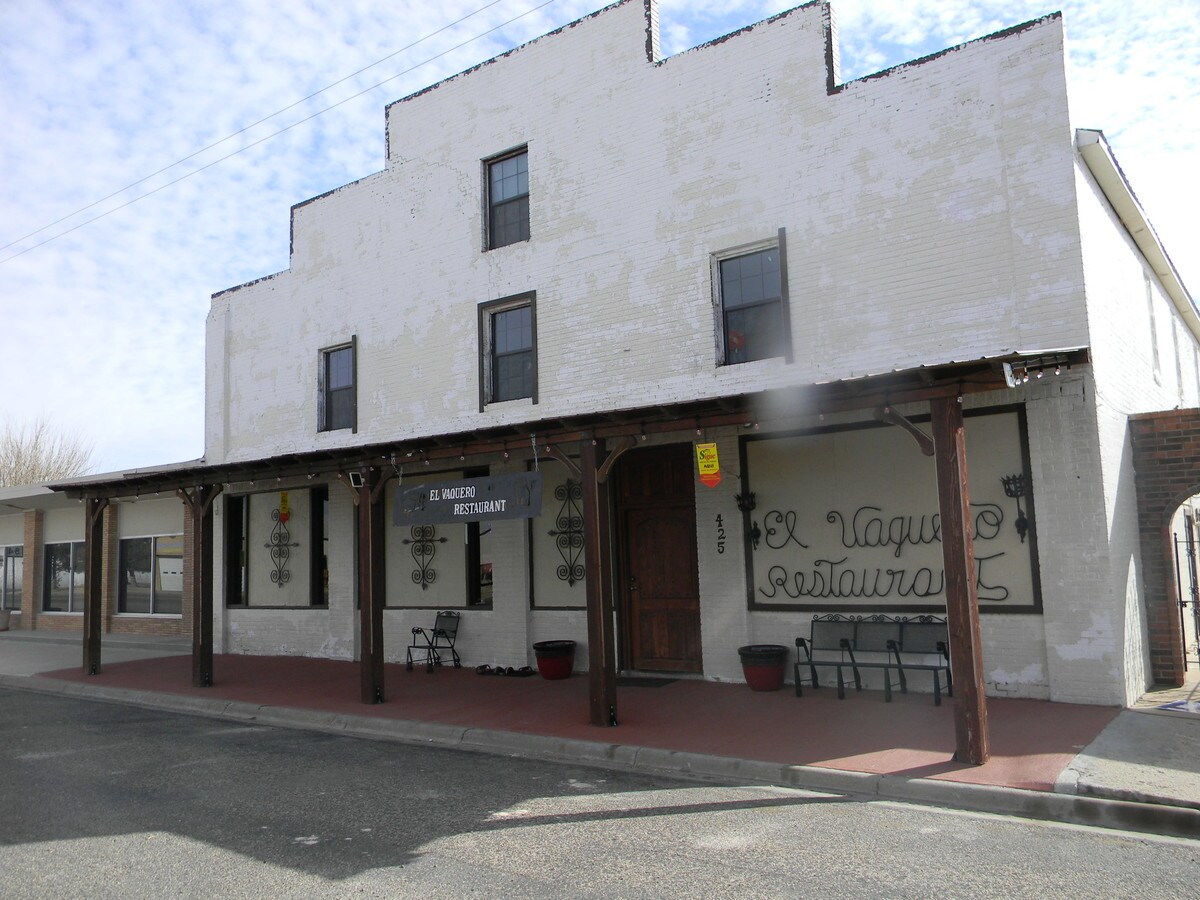 425 Main Ave, Gruver, TX 79040