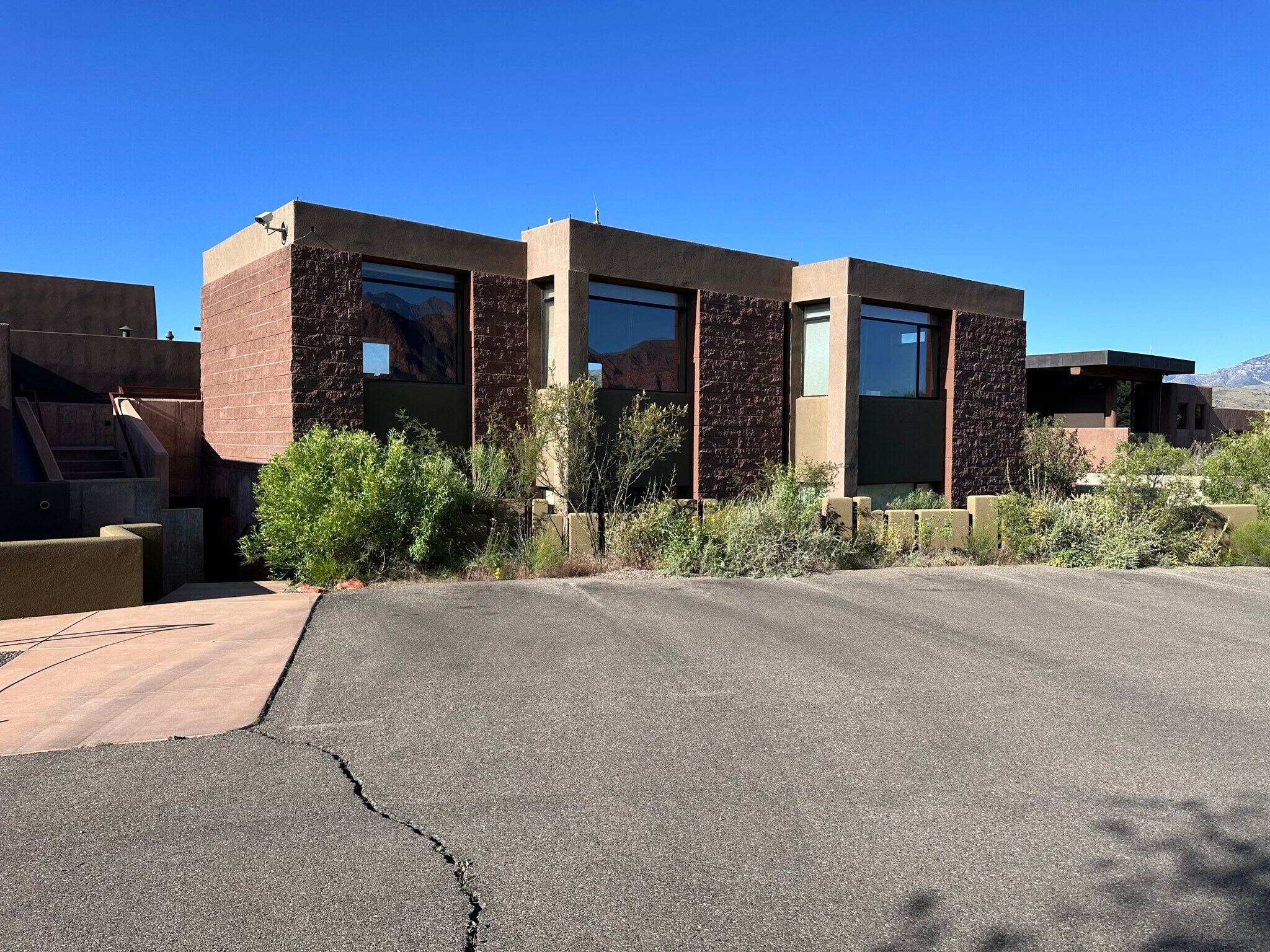 887 N Coyote Gulch Ct, Ivins, UT for sale Primary Photo- Image 1 of 1