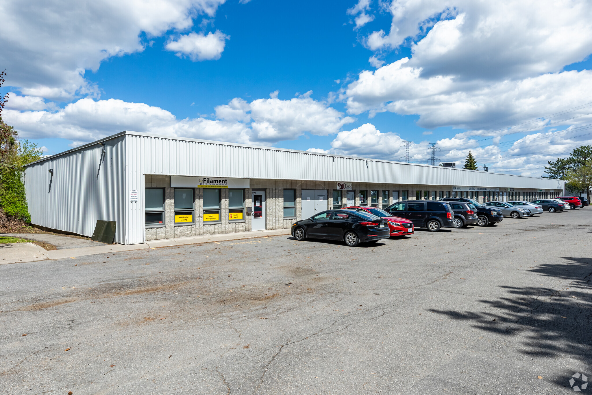 2285 St Laurent Blvd, Ottawa, ON for lease Primary Photo- Image 1 of 5