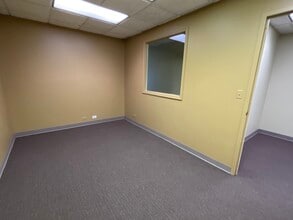 1550 N Northwest Hwy, Park Ridge, IL for lease Interior Photo- Image 2 of 3