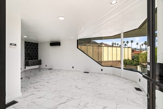 201 N Indian Canyon Dr, Palm Springs, CA for sale Interior Photo- Image 1 of 7