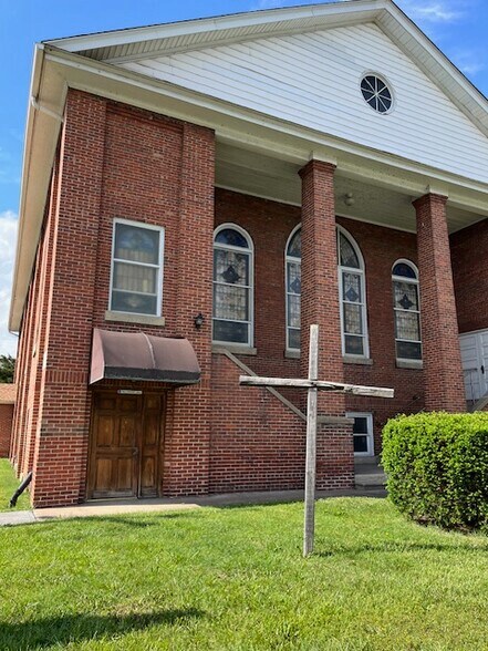 200 E Fudge St, Covington, VA for sale - Building Photo - Image 2 of 16